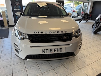 Used Land Rover Discovery Sport 2018 for sale - 76355938: Photo