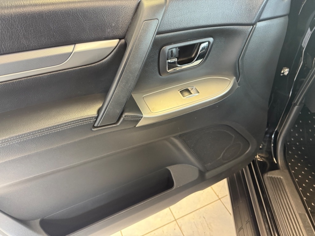 Used Mitsubishi Shogun 2016 for sale - 76016814: Photo 10