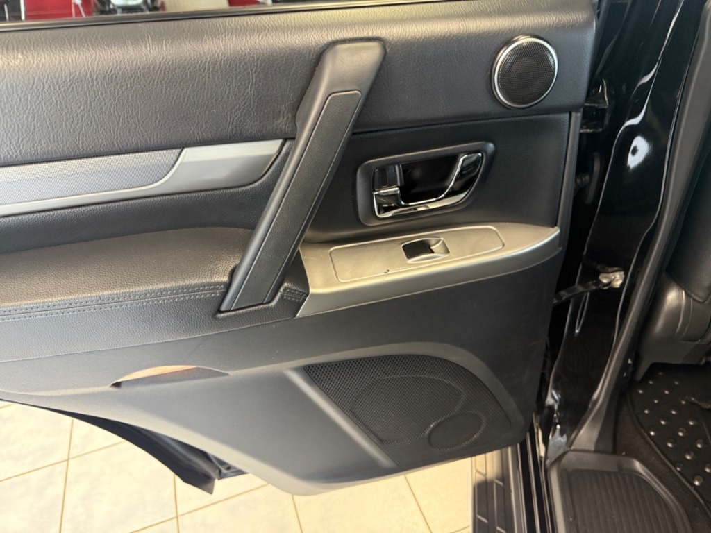 Used Mitsubishi Shogun 2016 for sale - 76016814: Photo 16