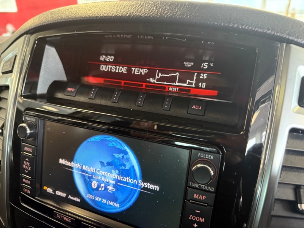 Used Mitsubishi Shogun 2016 for sale - 76016814: Photo 24