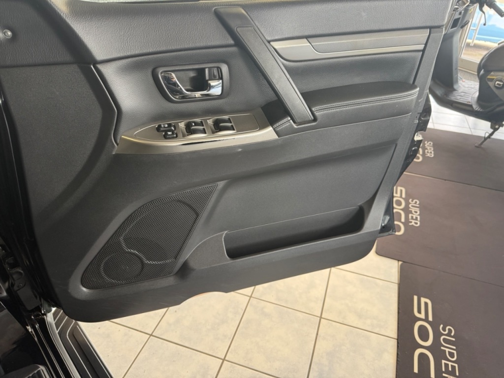 Used Mitsubishi Shogun 2016 for sale - 76016814: Photo 29