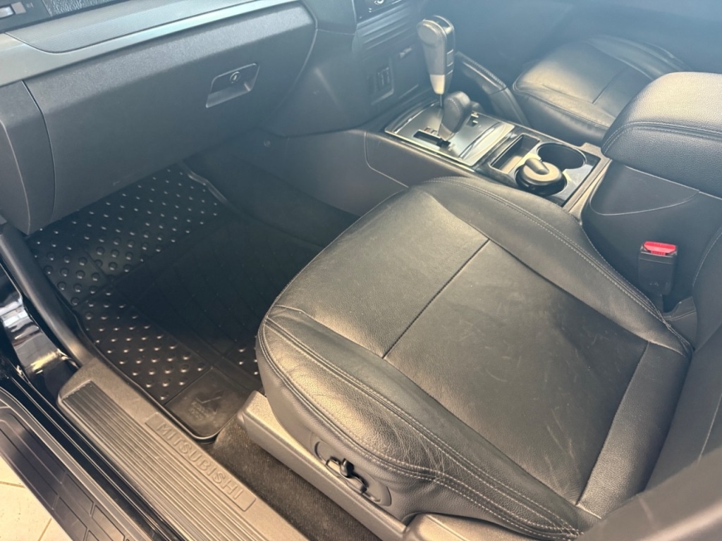 Used Mitsubishi Shogun 2016 for sale - 76016814: Photo 9