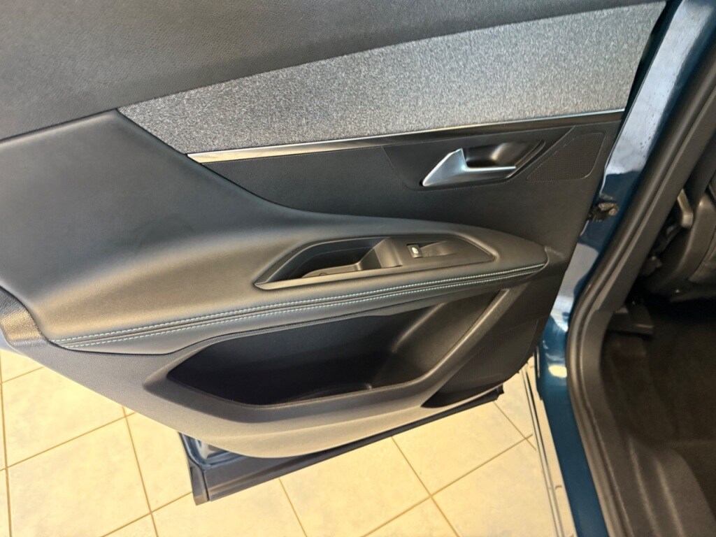 Used Peugeot 3008 2022 for sale - 76546060: Photo 14