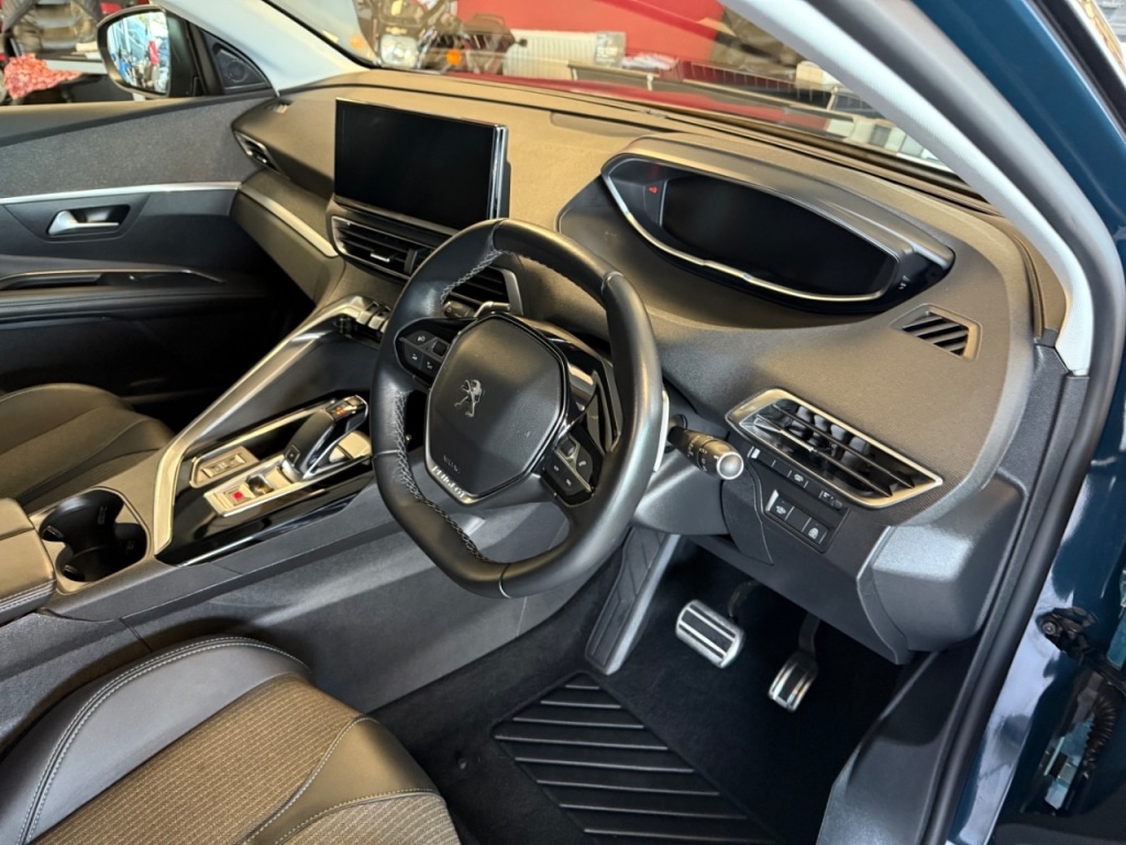 Used Peugeot 3008 2022 for sale - 76546060: Photo 16