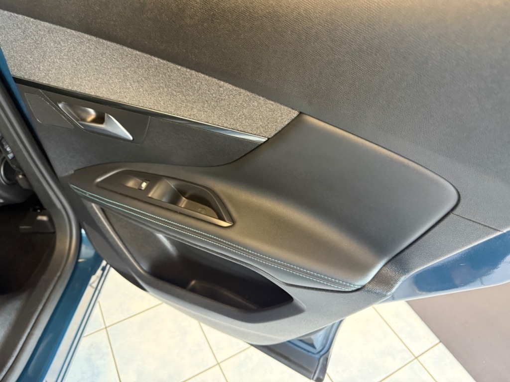 Used Peugeot 3008 2022 for sale - 76546060: Photo 27