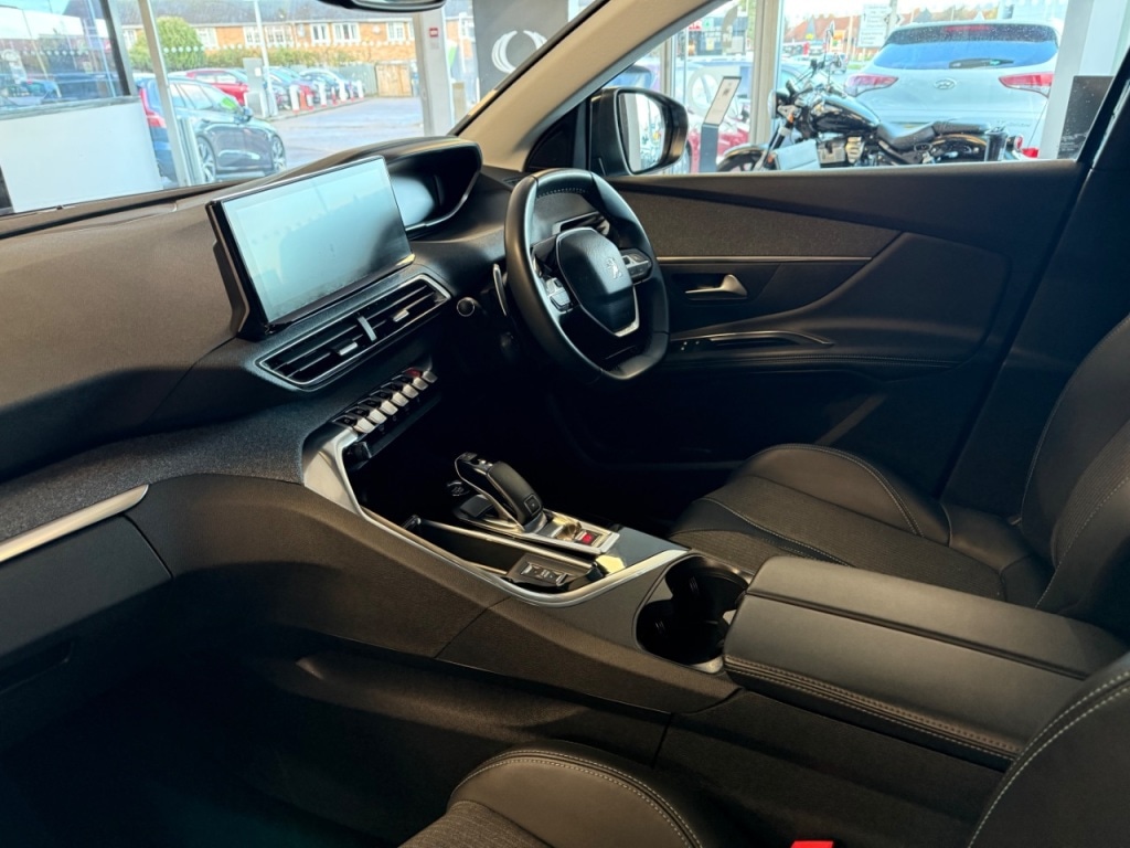 Used Peugeot 3008 2022 for sale - 76546060: Photo 7