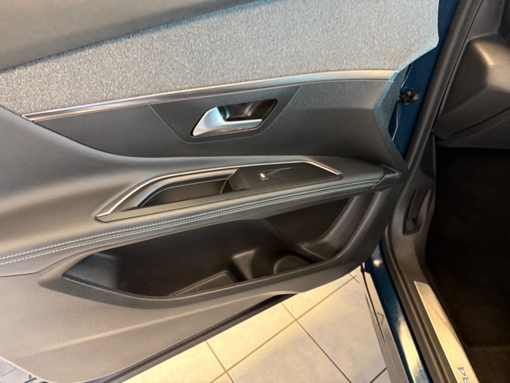 Used Peugeot 3008 2022 for sale - 76546060: Photo 9