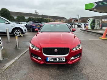 Used Jaguar XE 2016 for sale - 77408742: Photo