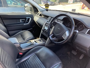 Used Land Rover Discovery Sport 2018 for sale - 75922978: Photo