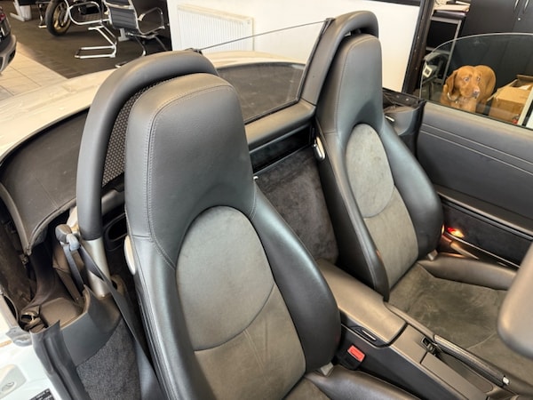 Used Porsche Boxster 2010 for sale - 76178269: Photo 12
