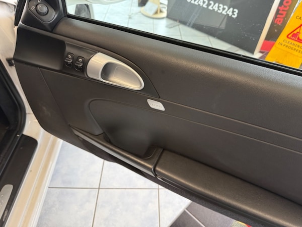 Used Porsche Boxster 2010 for sale - 76178269: Photo 14