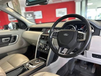 Used Land Rover Discovery Sport 2018 for sale - 75488375: Photo