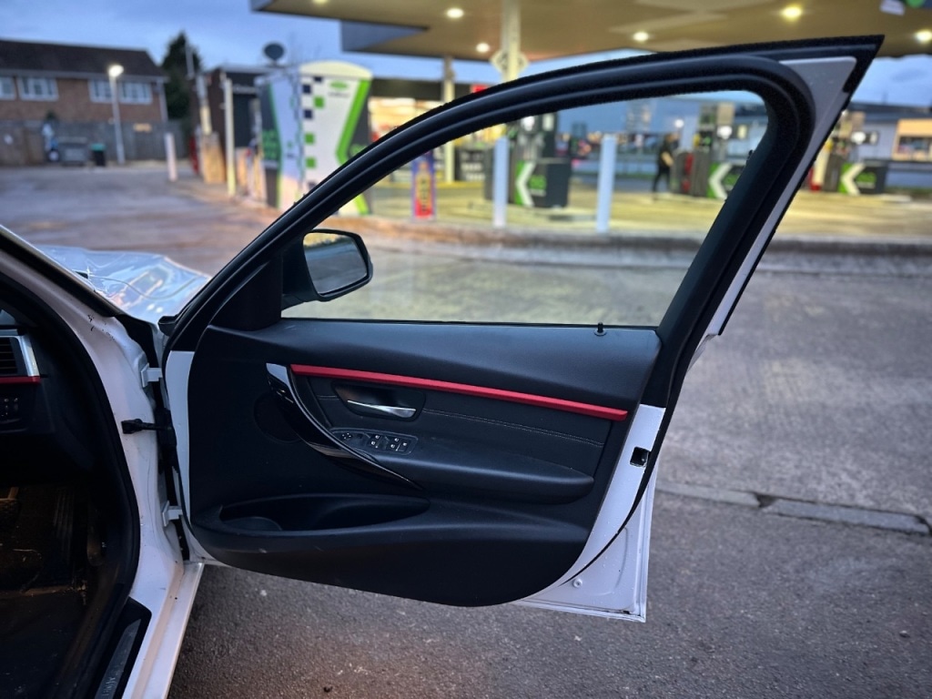 Used BMW 3 Series 2016 for sale - 77117998: Photo 10