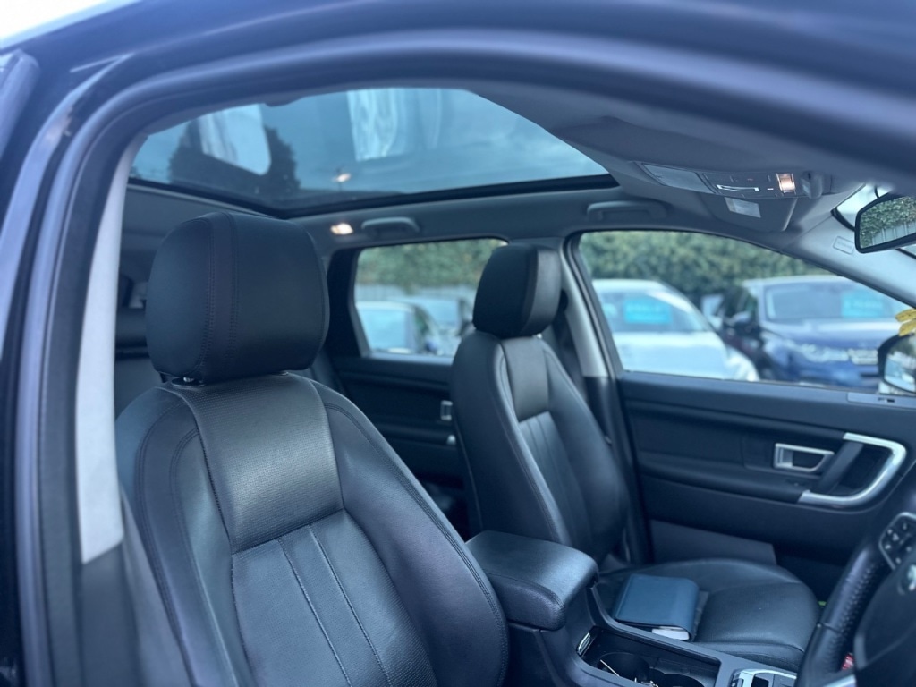 Used Land Rover Discovery Sport 2015 for sale - 76355953: Photo 11