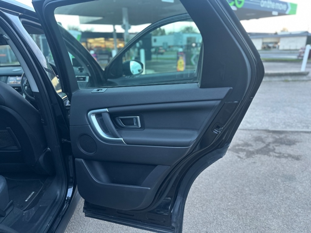 Used Land Rover Discovery Sport 2015 for sale - 76355953: Photo 14