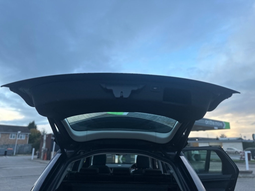 Used Land Rover Discovery Sport 2015 for sale - 76355953: Photo 16