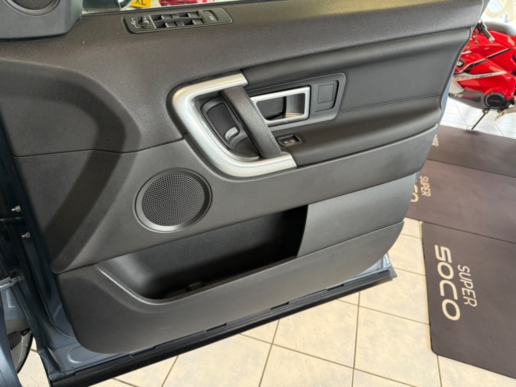 Used Land Rover Discovery Sport 2018 for sale - 77107077: Photo 28