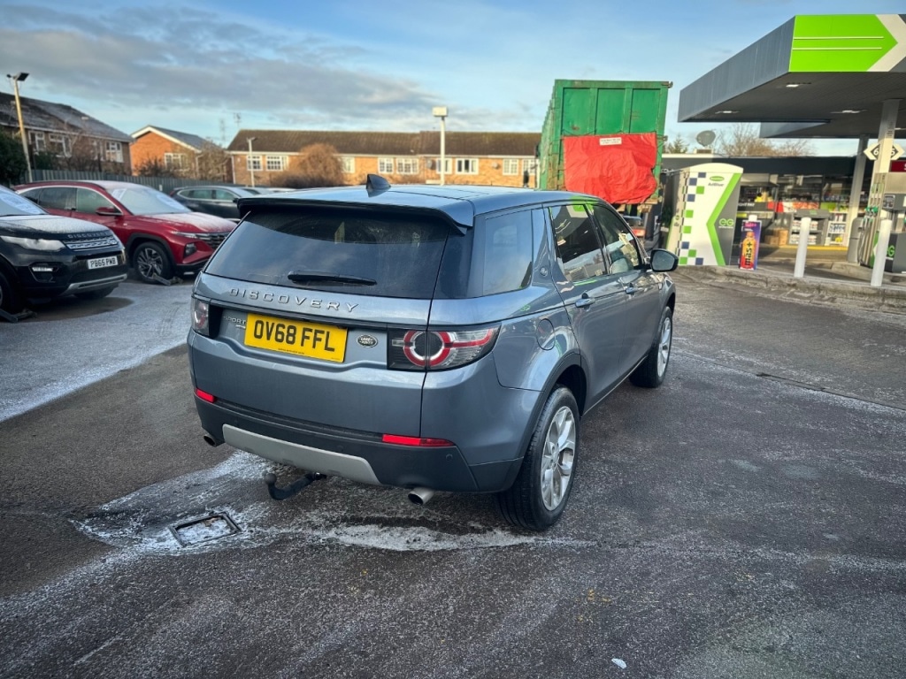 Used Land Rover Discovery Sport 2018 for sale - 77107077: Photo 4
