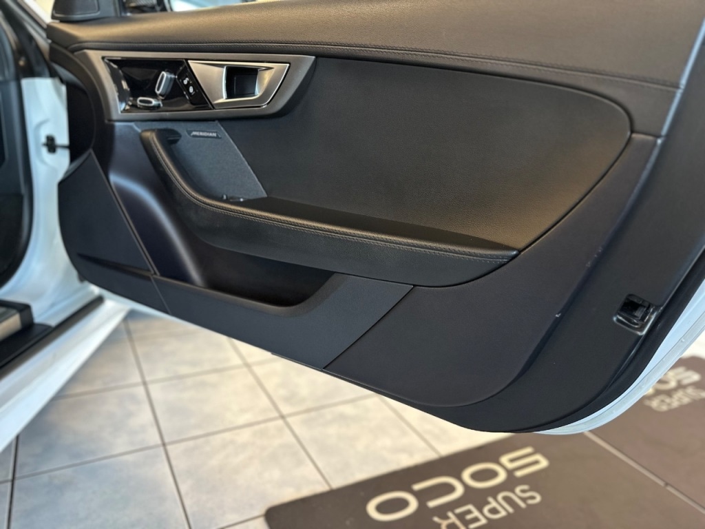 Used Jaguar F-Type 2014 for sale - 77245364: Photo 50