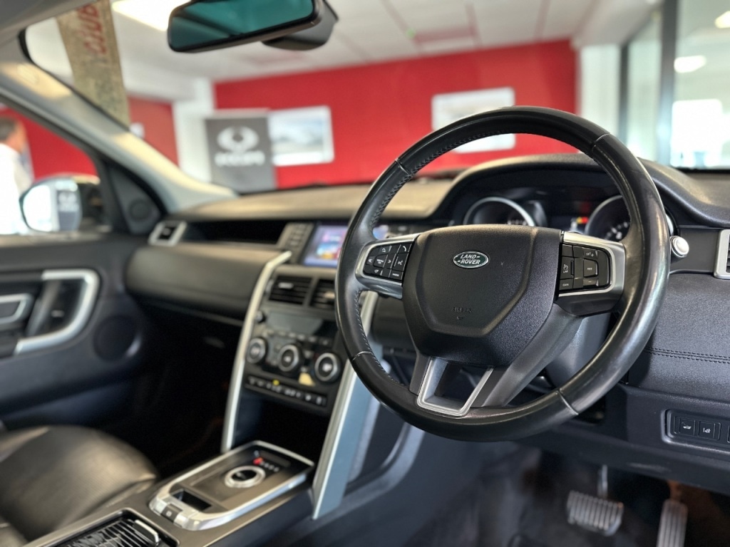 Used Land Rover Discovery Sport 2018 for sale - 77417309: Photo 2