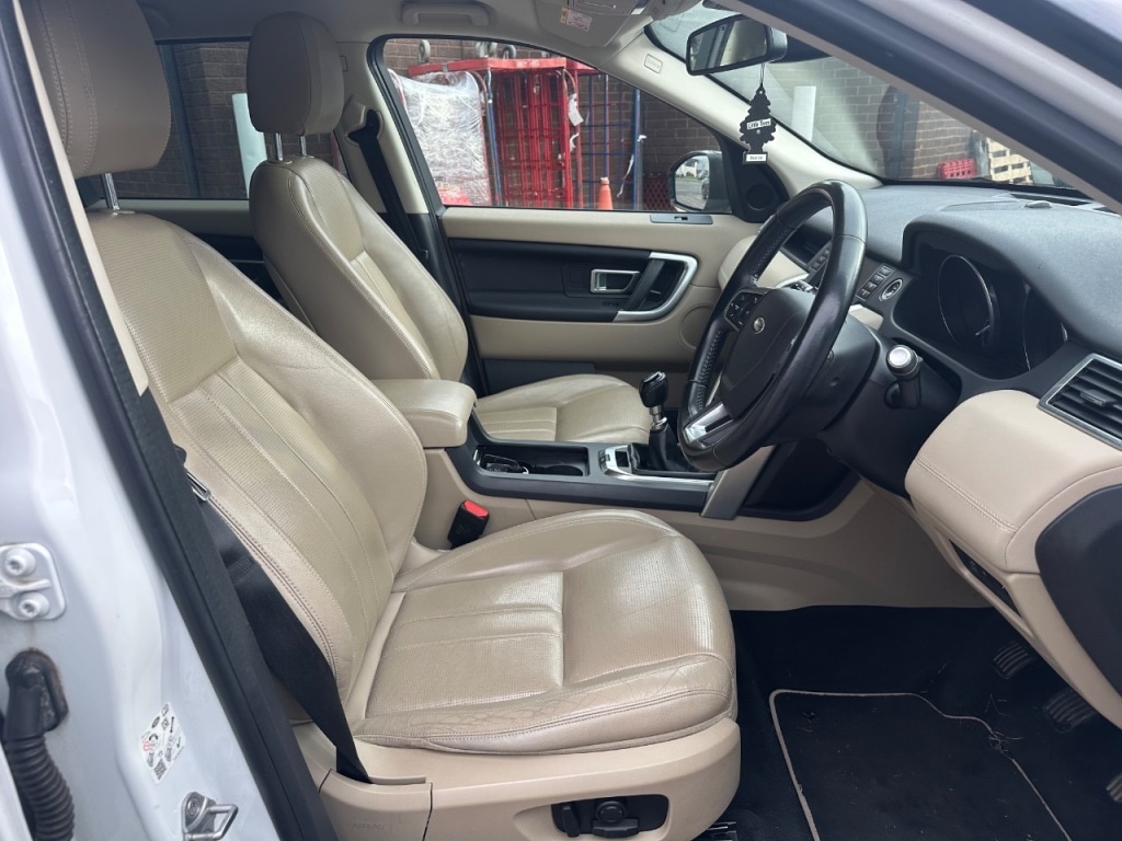 Used Land Rover Discovery Sport 2017 for sale - 76535069: Photo 11