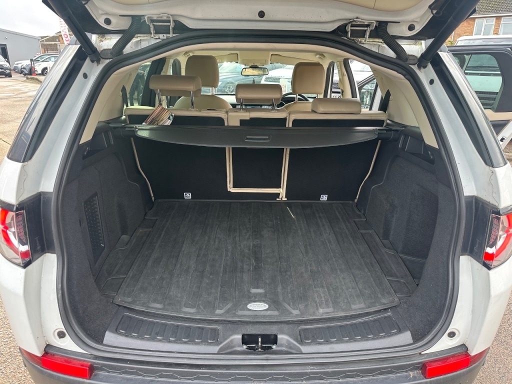 Used Land Rover Discovery Sport 2017 for sale - 76535069: Photo 14