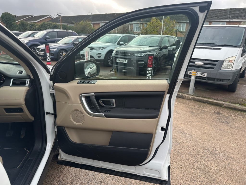 Used Land Rover Discovery Sport 2017 for sale - 76535069: Photo 8