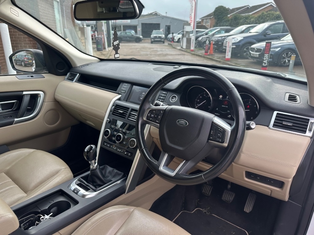 Used Land Rover Discovery Sport 2017 for sale - 76535069: Photo 9