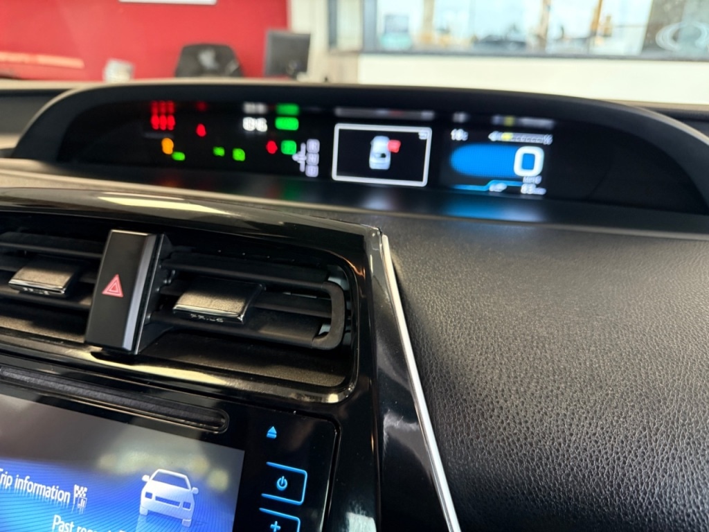 Used Toyota Prius 2017 for sale - 76819827: Photo 16