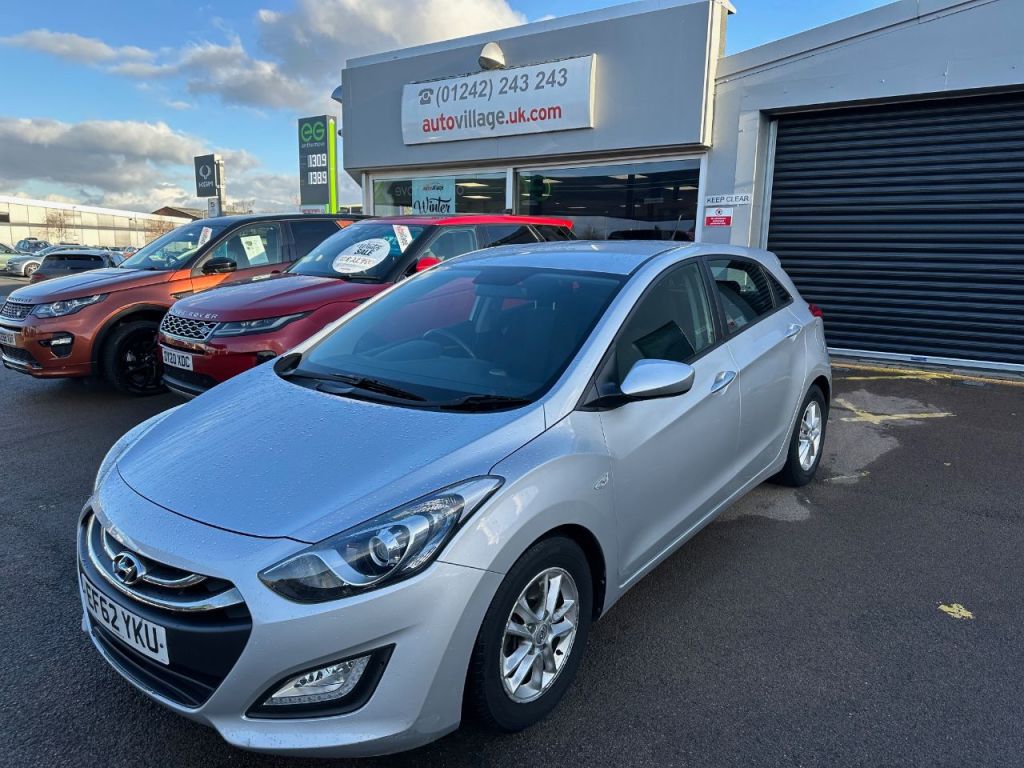 Used Hyundai i30 2012 for sale - 77226242: Photo 2