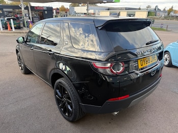 Used Land Rover Discovery Sport 2018 for sale - 76235206: Photo 4