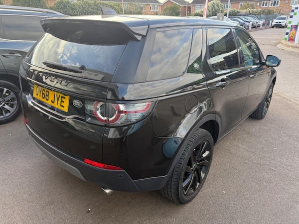 Used Land Rover Discovery Sport 2018 for sale - 76235206: Photo 5