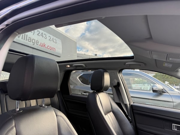 Used Land Rover Discovery Sport 2018 for sale - 76235206: Photo 8