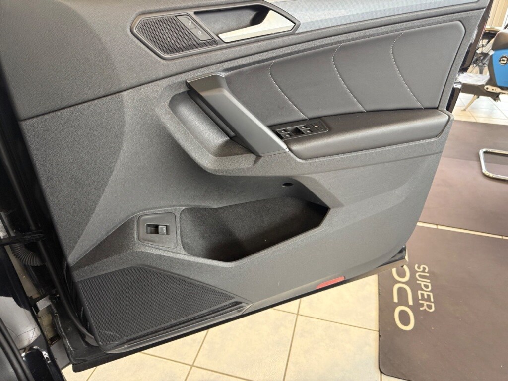 Used Volkswagen Tiguan 2020 for sale - 75764705: Photo 24