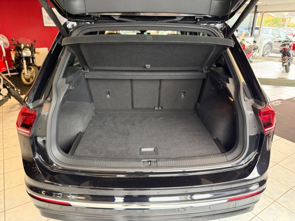Used Volkswagen Tiguan 2020 for sale - 75764705: Photo 28