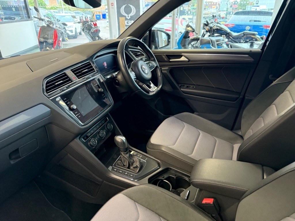 Used Volkswagen Tiguan 2020 for sale - 75764705: Photo 8