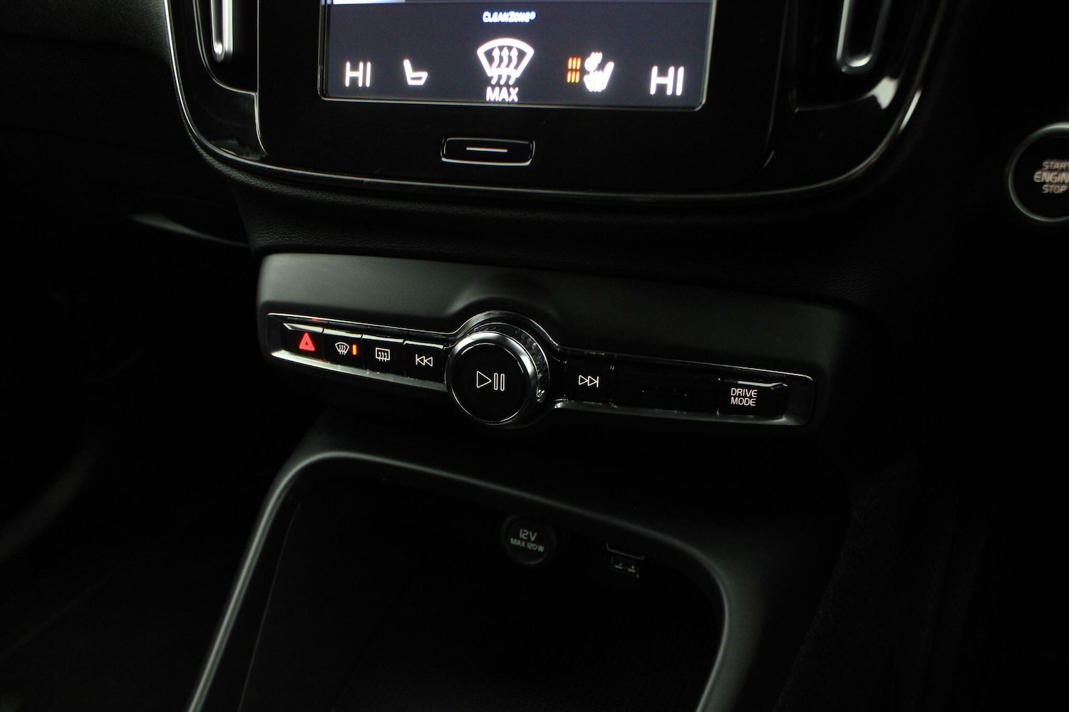 Used Volvo XC40 2021 for sale - 76991505: Photo 19