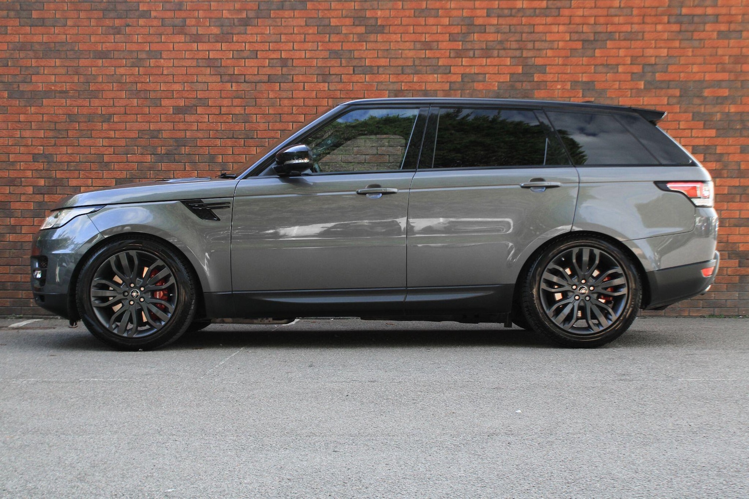 Used Land Rover Range Rover Sport 2017 for sale - 76122423: Photo 16