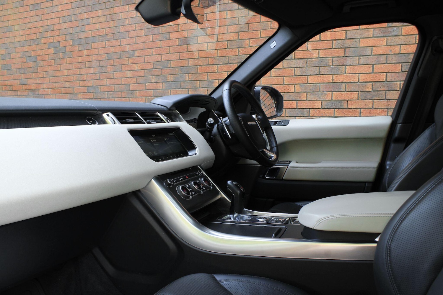 Used Land Rover Range Rover Sport 2017 for sale - 76122423: Photo 19