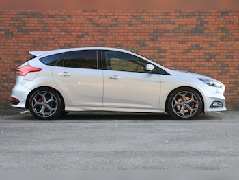 Used Ford Focus 2017 for sale - 76715251: Photo