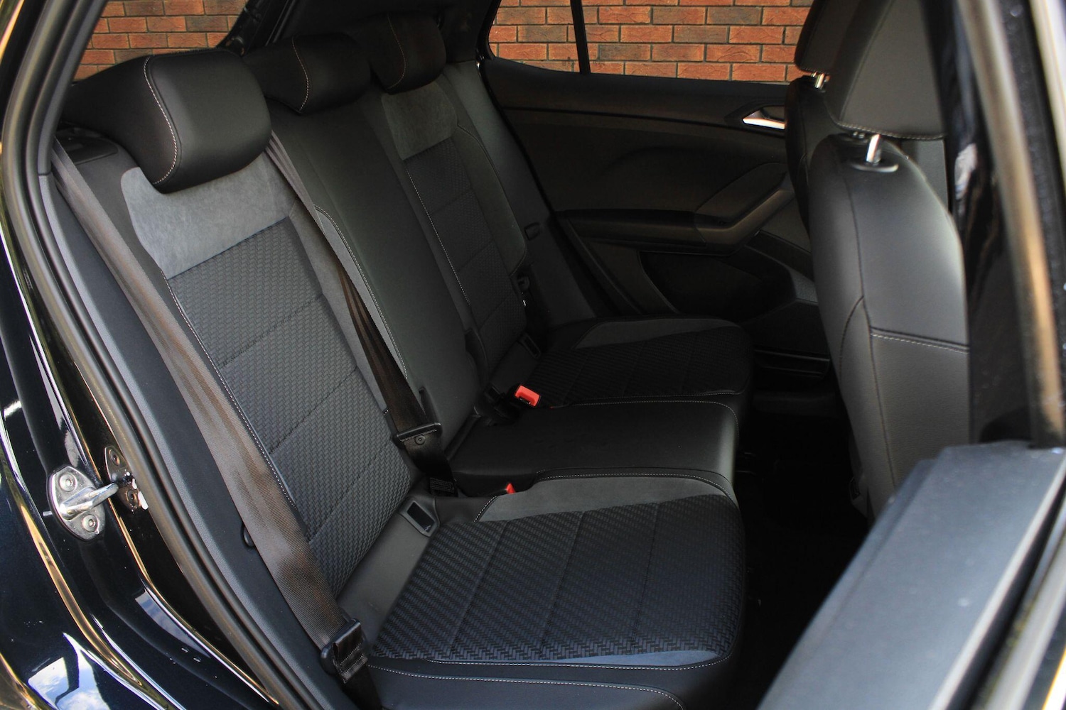 Used Volkswagen T-Cross 2020 for sale - 76152480: Photo 11