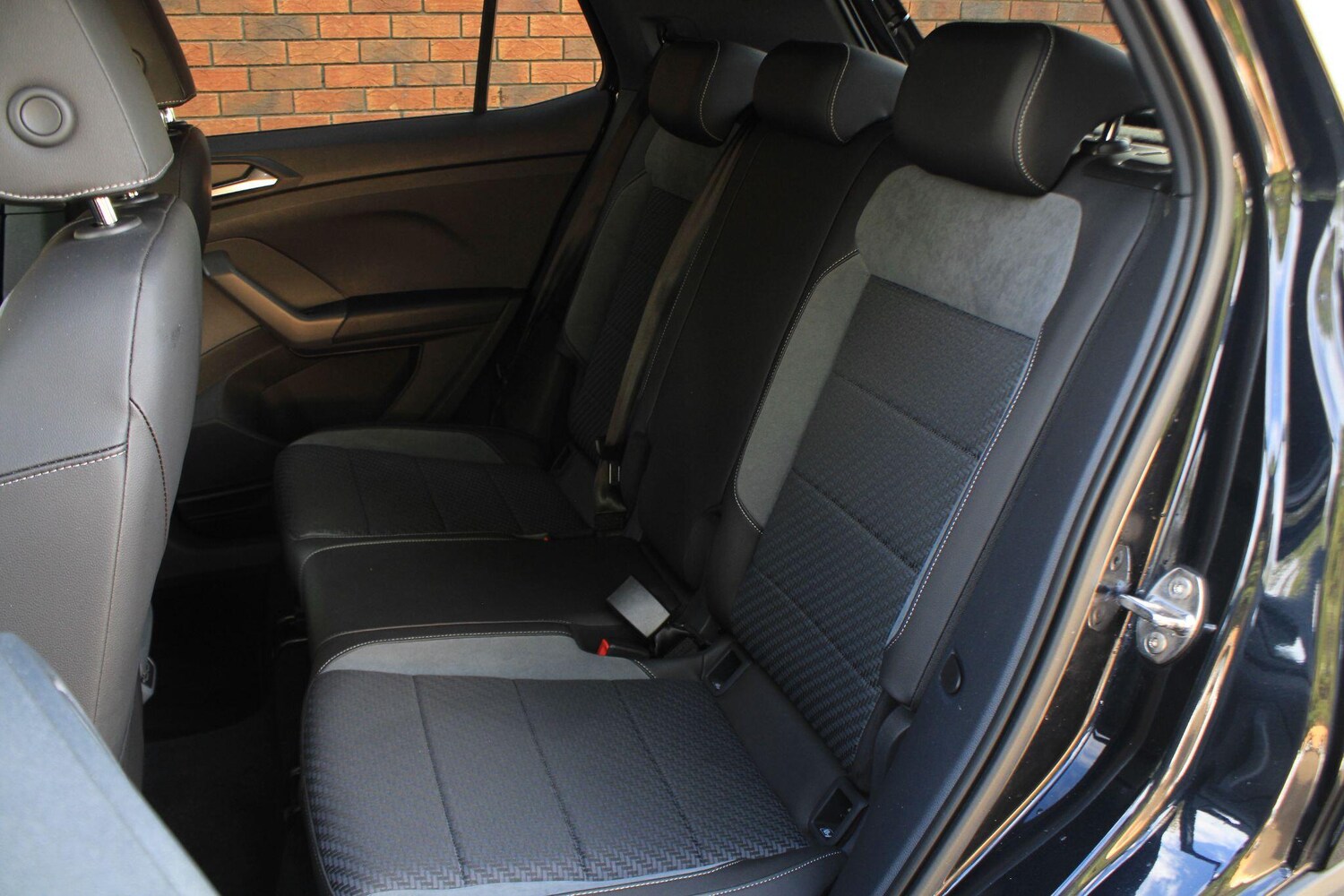 Used Volkswagen T-Cross 2020 for sale - 76152480: Photo 21