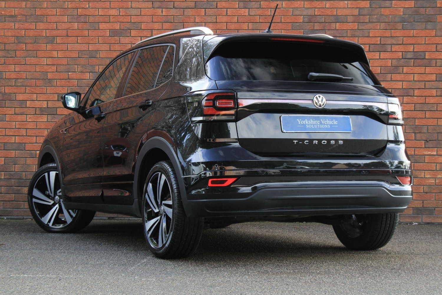 Used Volkswagen T-Cross 2020 for sale - 76152480: Photo 3