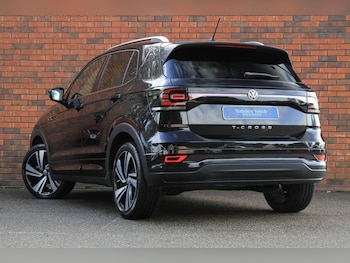 Used Volkswagen T-Cross 2020 for sale - 76152480: Photo