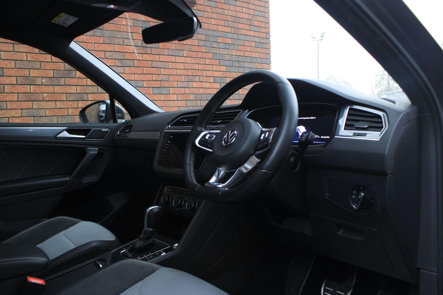 Used Volkswagen Tiguan 2019 for sale - 76259338: Photo 5