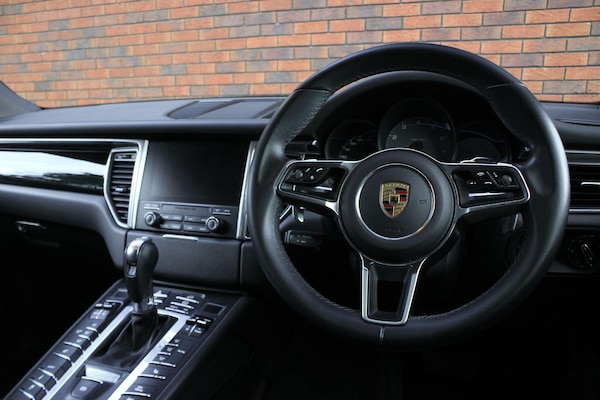 Used Porsche Macan 2017 for sale - 76135863: Photo 11