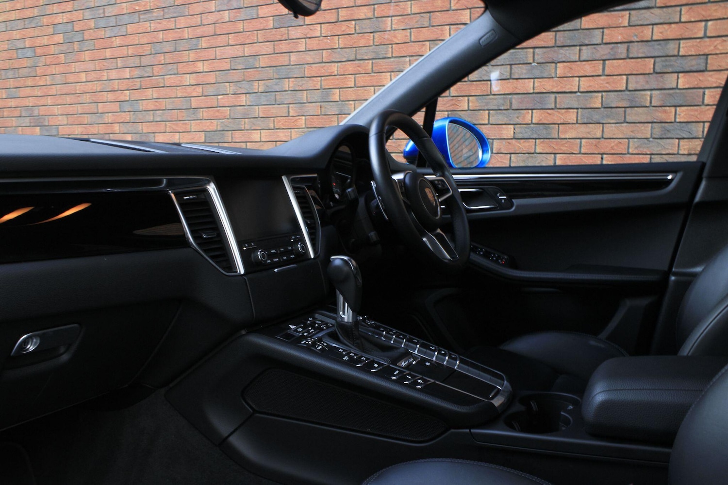 Used Porsche Macan 2017 for sale - 76135863: Photo 21