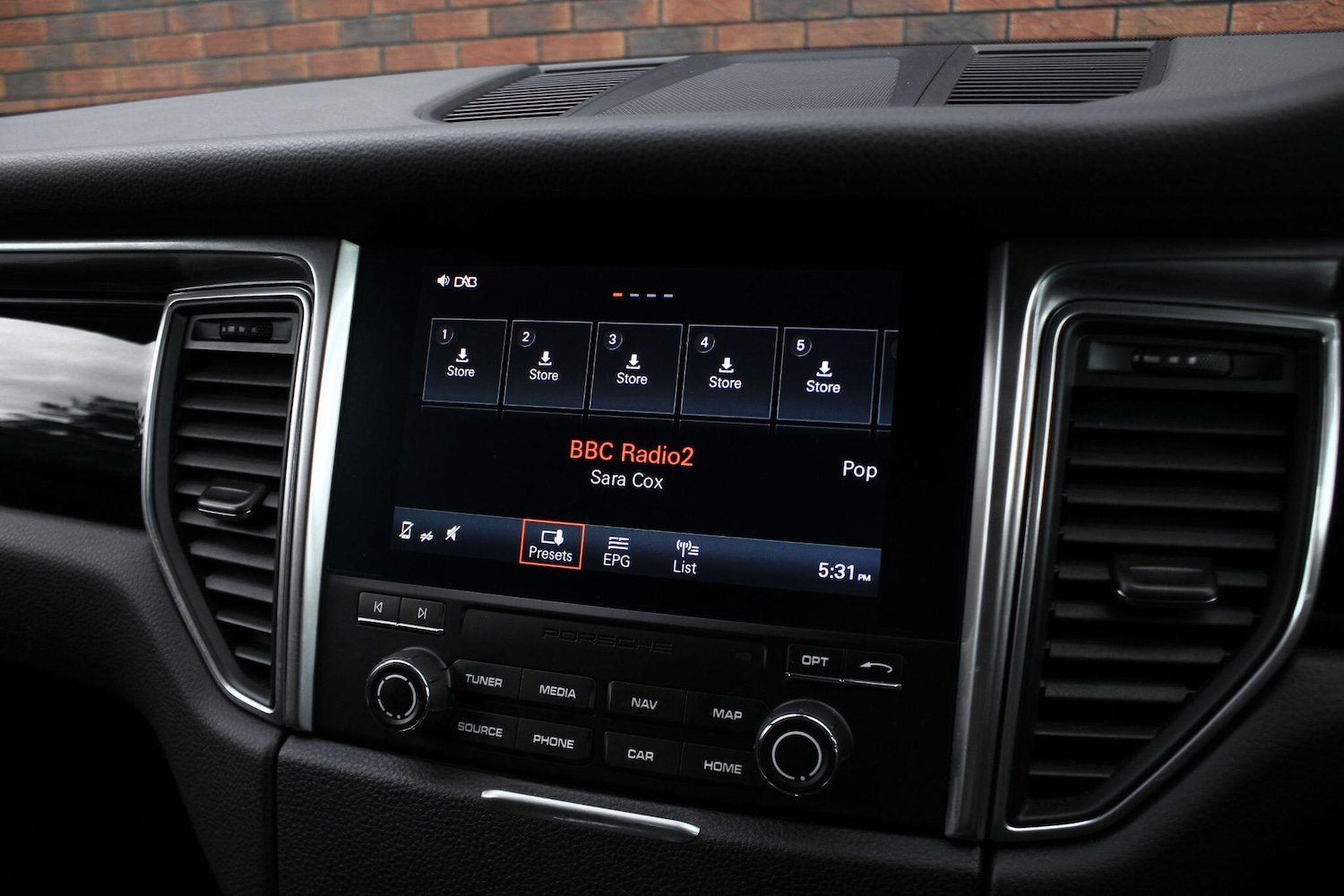 Used Porsche Macan 2017 for sale - 76135863: Photo 30