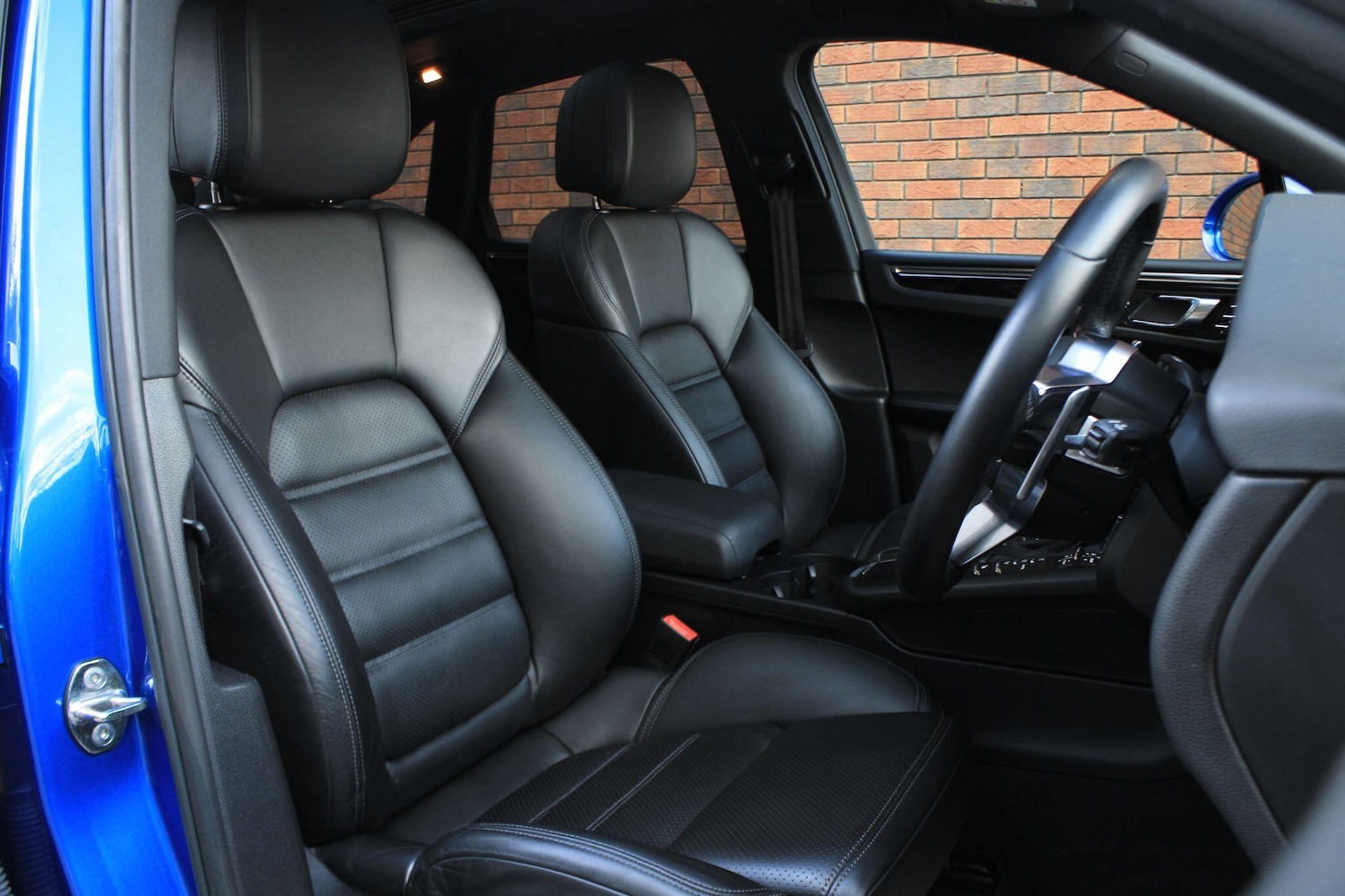 Used Porsche Macan 2017 for sale - 76135863: Photo 4