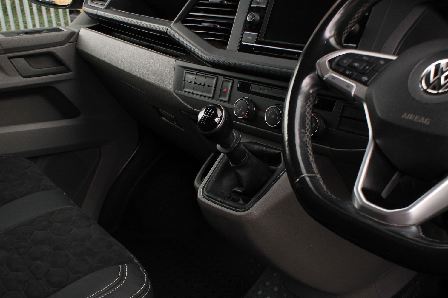 Used Volkswagen Transporter 2020 for sale - 77612459: Photo 18